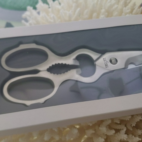 All-Clad Kitchen Shears🔥NWT🔥 still in box never used brand new 💗 - Picture 3 of 4